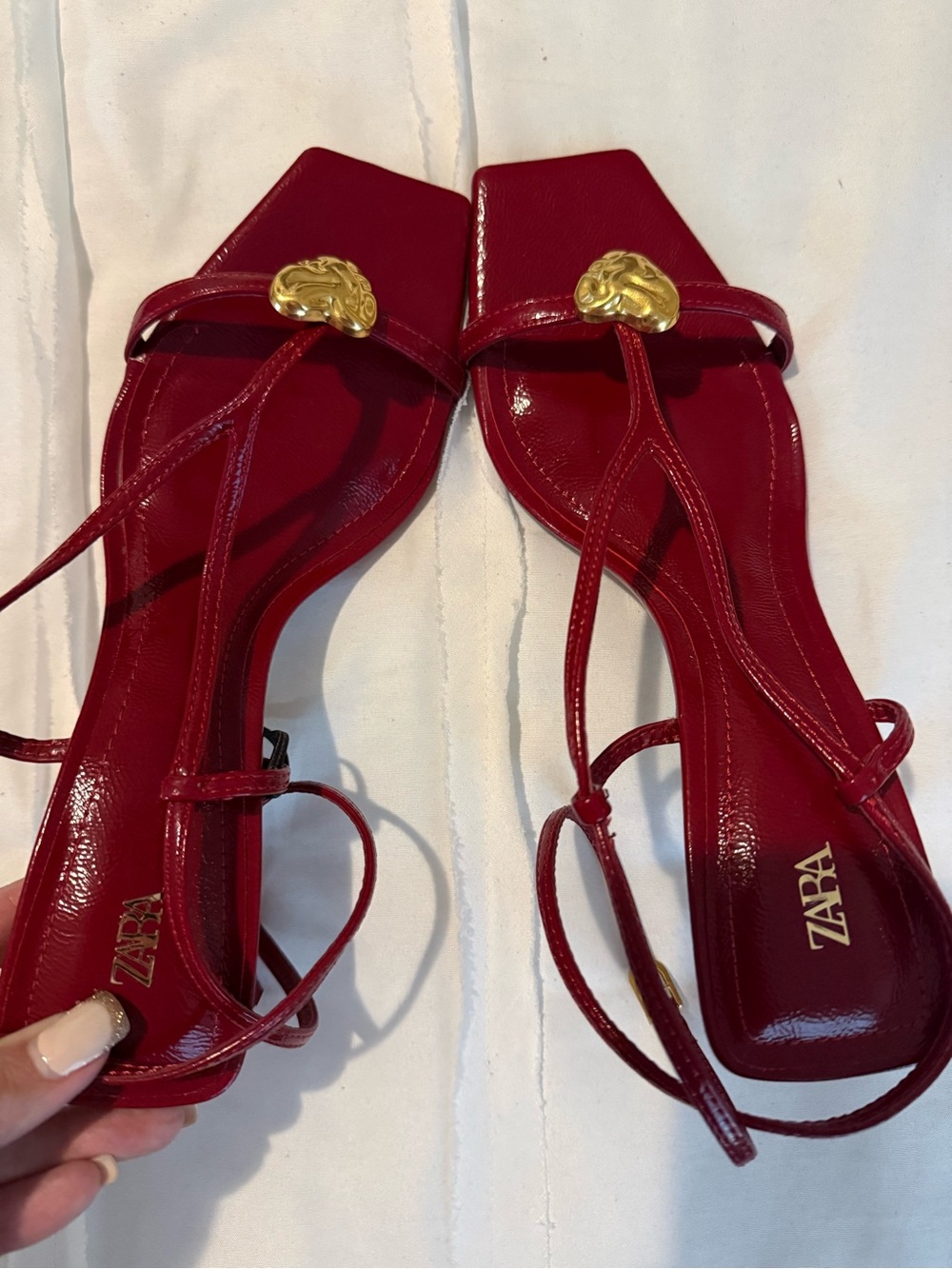 ZARA 8 - I GOT THEMMMMM ! SOLD OUT 
OBSSESSED IS NOT ENOUGH !!!!! ♥️♥️♥️🙌🙌🙌🙌